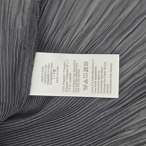 Madewell Pleated Flare-Sleeve Top in True Black size Small NWT NN935 - Picture 10 of 16